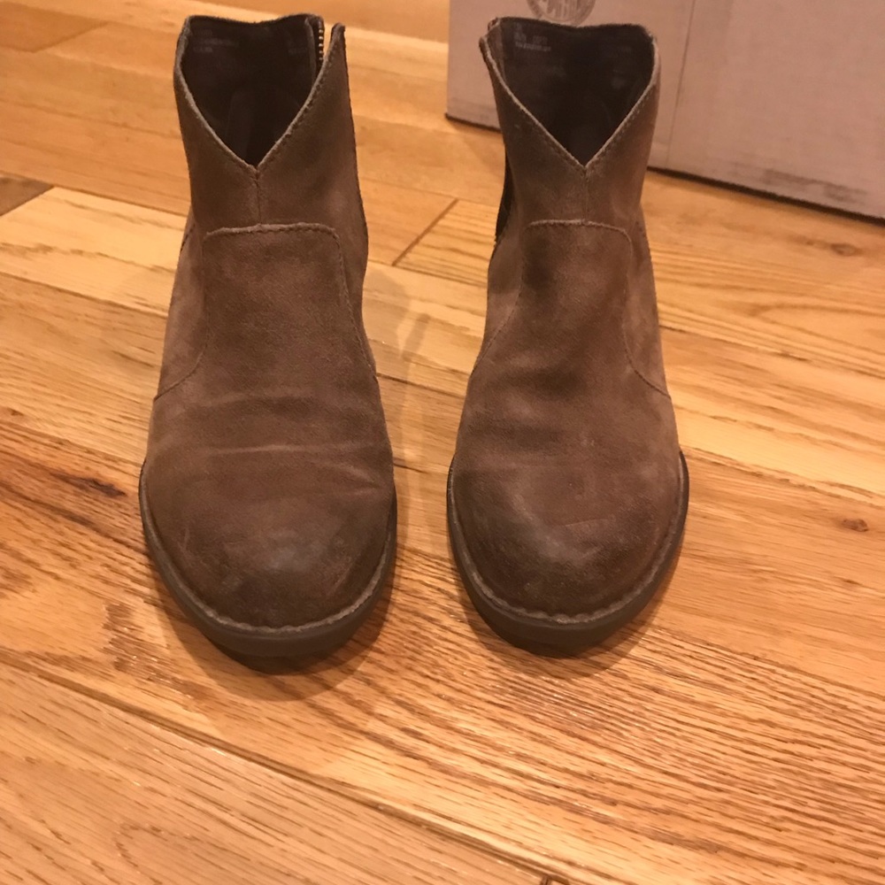Born women’s michel bootie